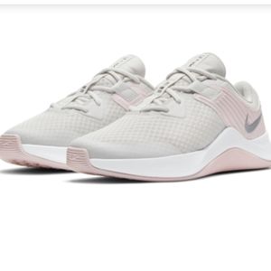 Nike MC trainer shoes *like new*
